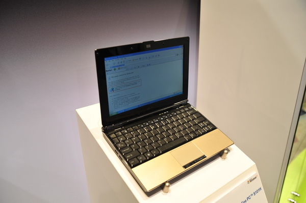 CES'09 ASUS Eee PC S101H